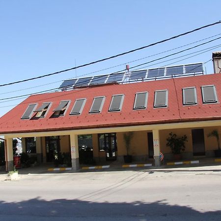 Hotel - Restaurant Chairite Σόφια Εξωτερικό φωτογραφία