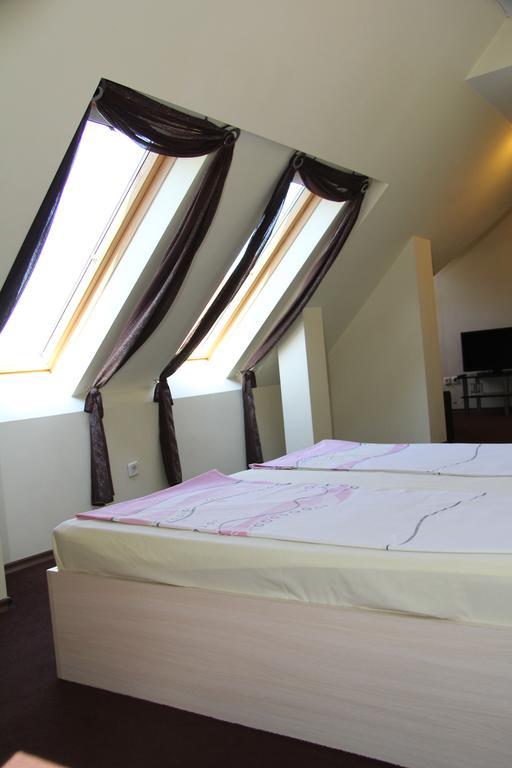 Hotel - Restaurant Chairite Σόφια Εξωτερικό φωτογραφία